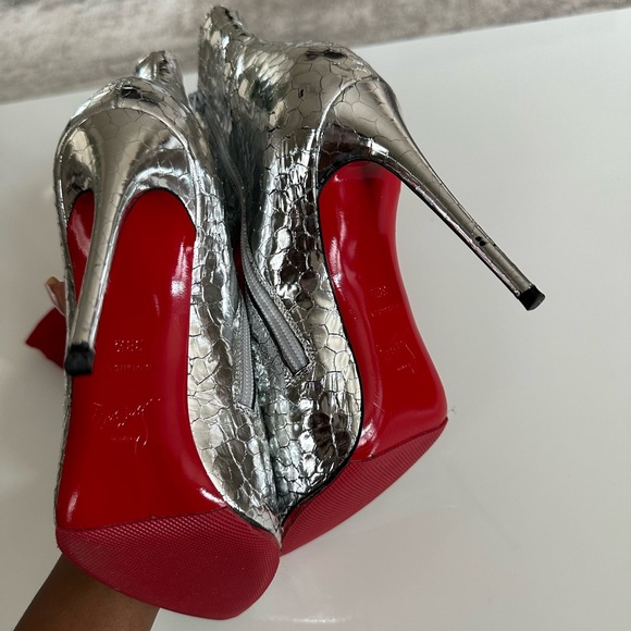 Christian Louboutin Silver So Kate 100 Specchio Martele Ankle Boots - Picture 8 of 8